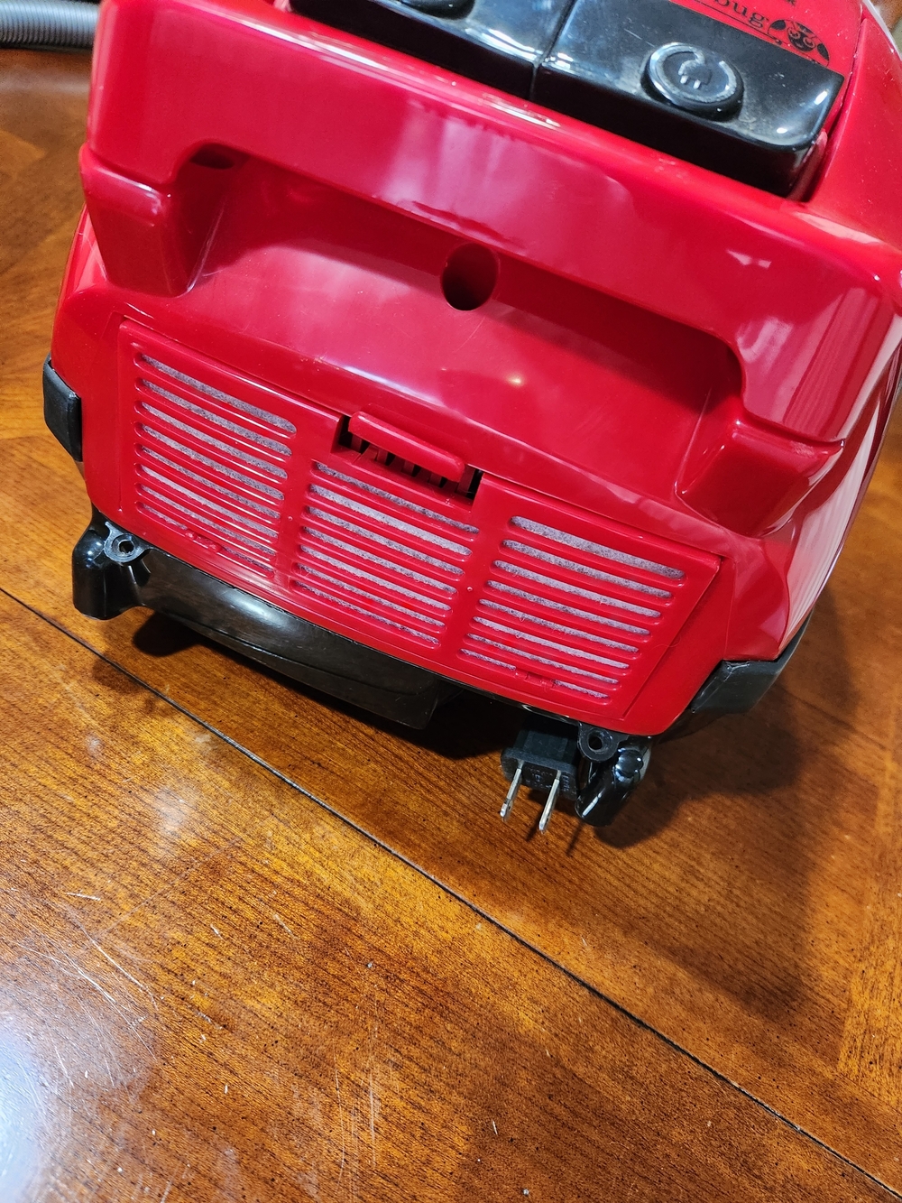 Red Ladybug-Style Vacuum Cleaner Works Great No Bags Retractable Cord. - Picture 9 of 14
